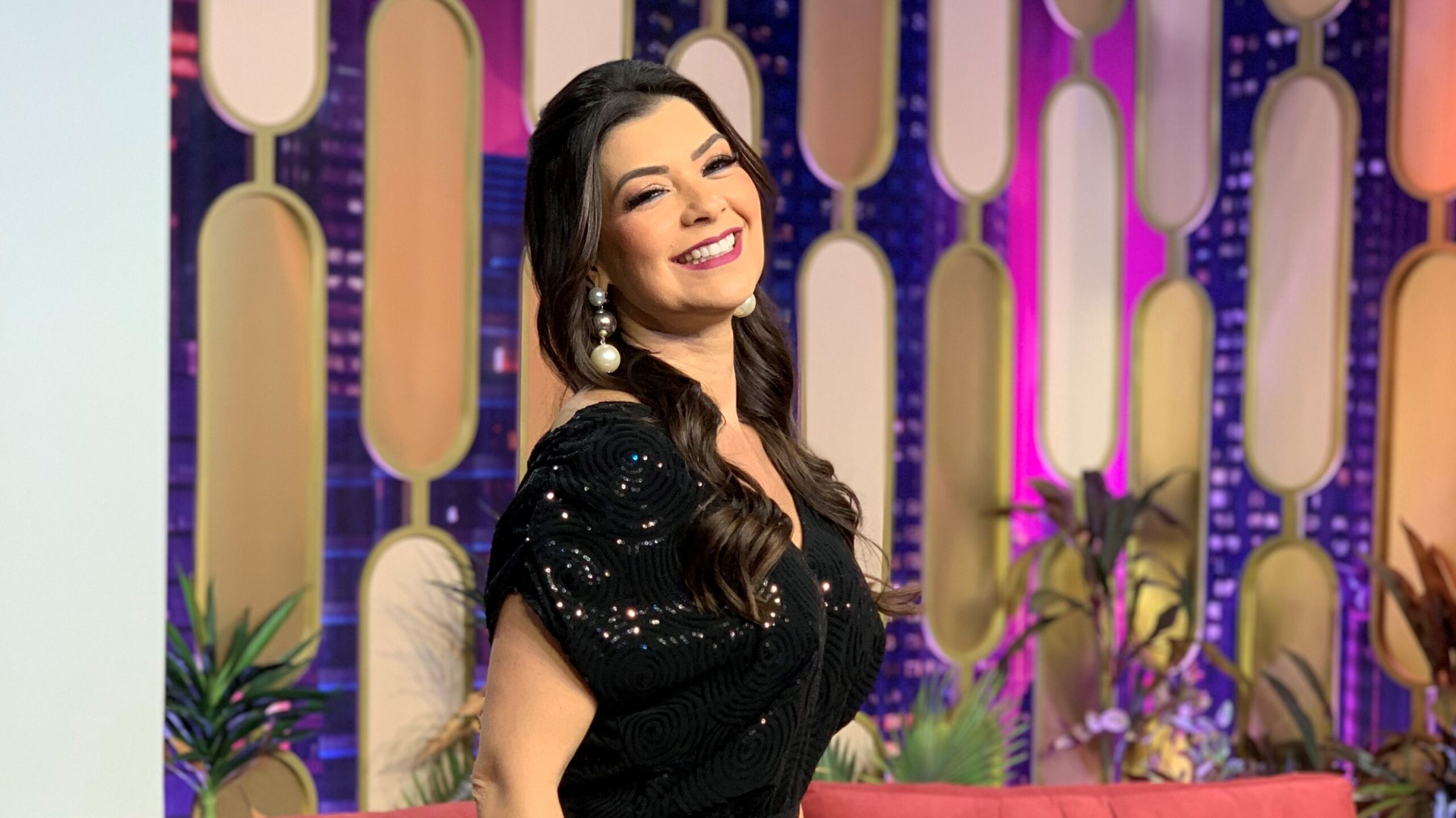 Amanda Françozo dá dicas em seu programa para entrada no mercado de trabalho