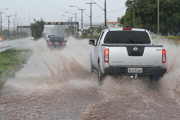 Governo de Minas alerta para fortes chuvas neste fim de semana no estado